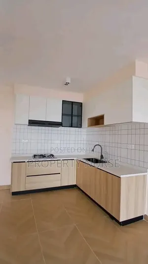2bdrm Apartment in Gateway Mall Area for sale