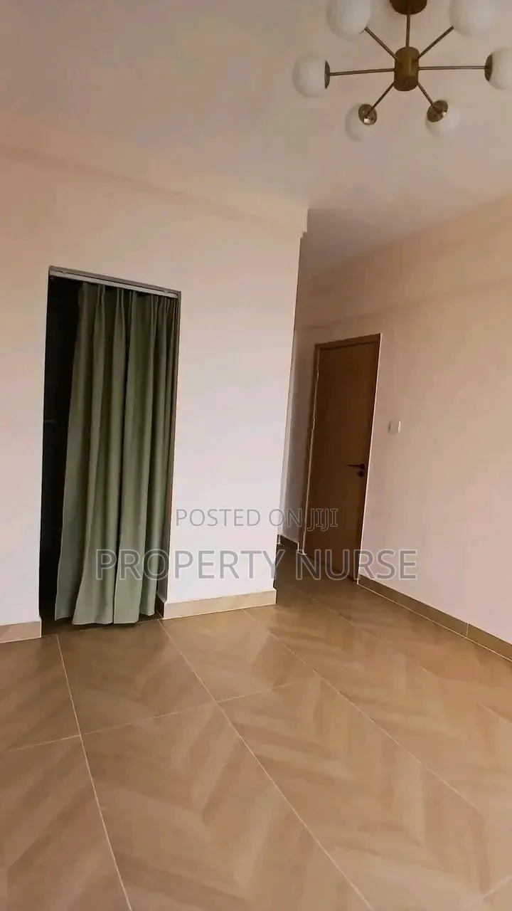 2bdrm Apartment in Gateway Mall Area for sale