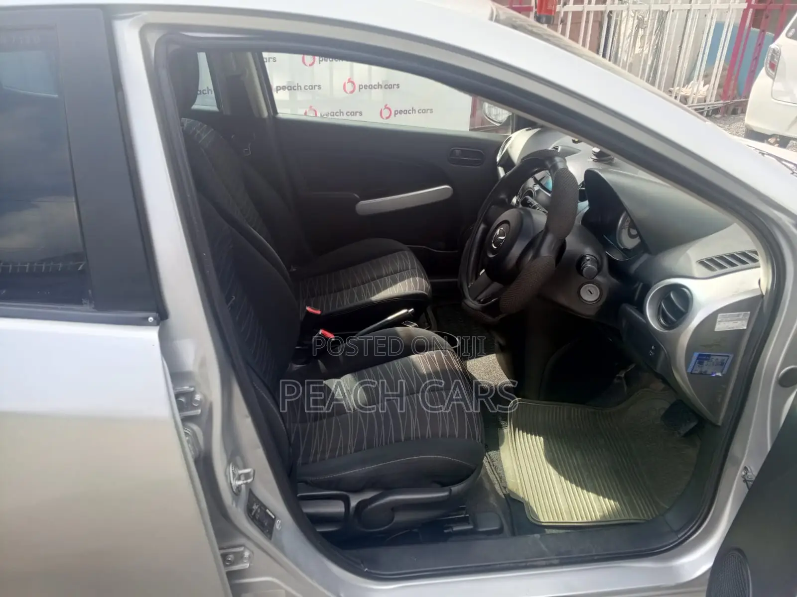 Mazda Demio 2007 Silver