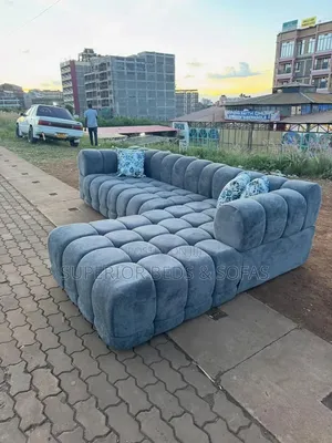 5-Seater Bubbly Bubble Sofa With Throw Pillows