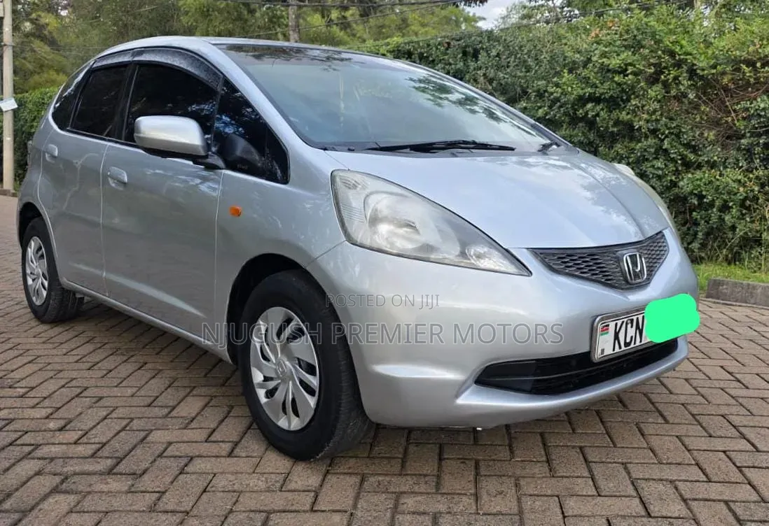 Honda Fit 2011 Silver