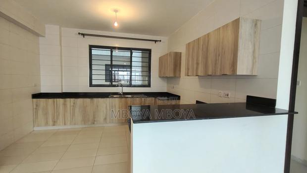 3bdrm Apartment in Parklands for rent - thumbnail 2