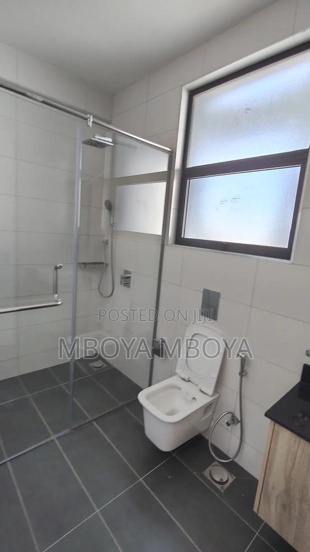 3bdrm Apartment in Parklands for rent - thumbnail 4