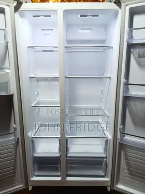 Von Side-by-Side Refrigerator
