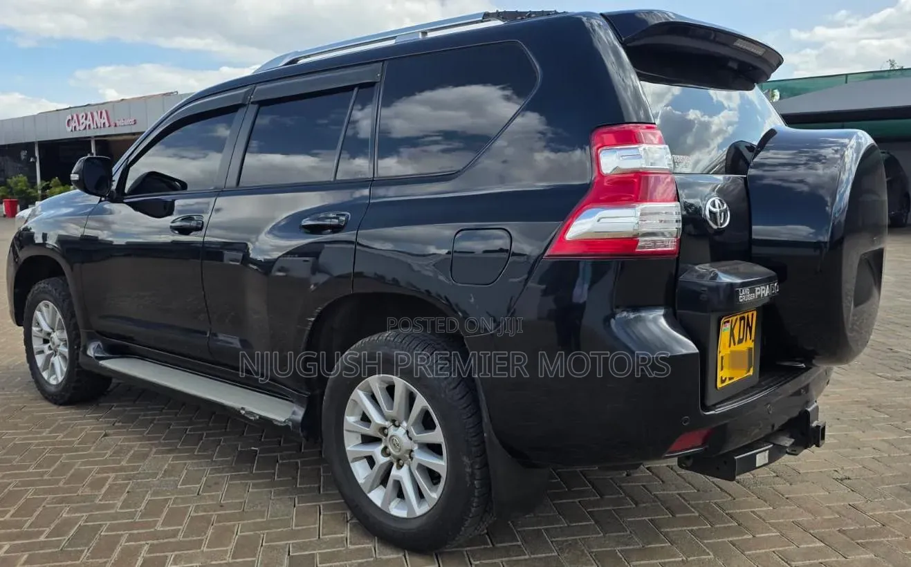Toyota Land Cruiser Prado 2016 Black