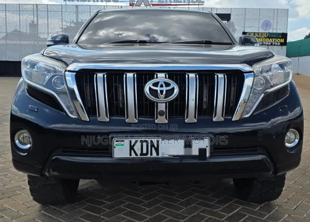 Toyota Land Cruiser Prado 2016 Black