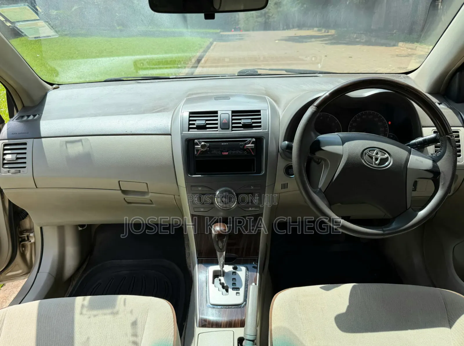 Toyota Axio 2011 Gold