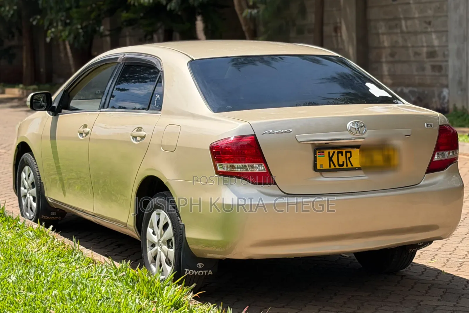 Toyota Axio 2011 Gold