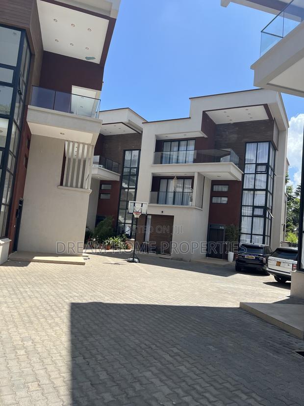 5bdrm Townhouse/Terrace in Lavington for sale
