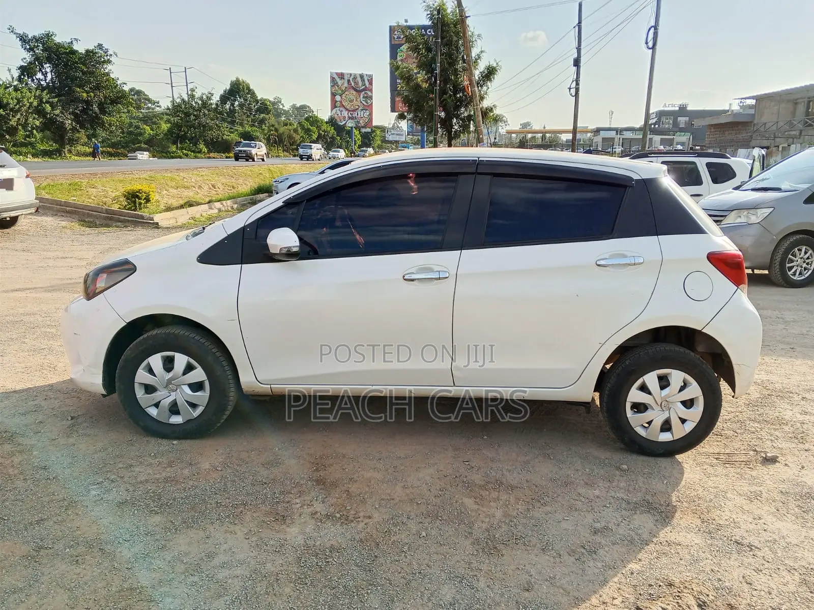 Toyota Vitz 2015 White
