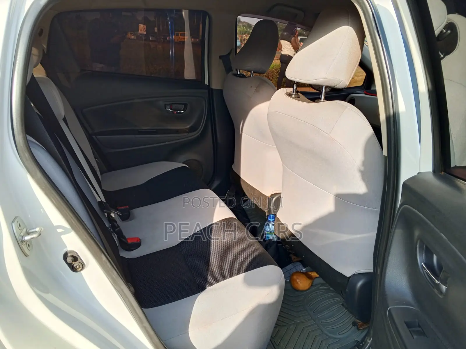 Toyota Vitz 2015 White