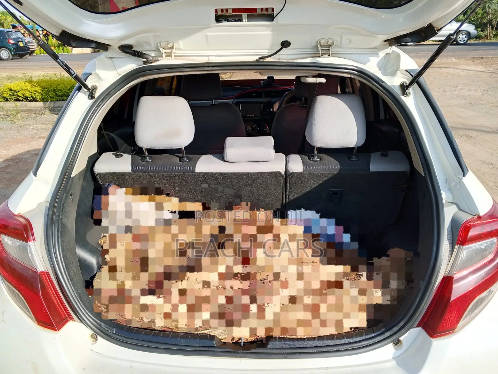 Toyota Vitz 2015 White