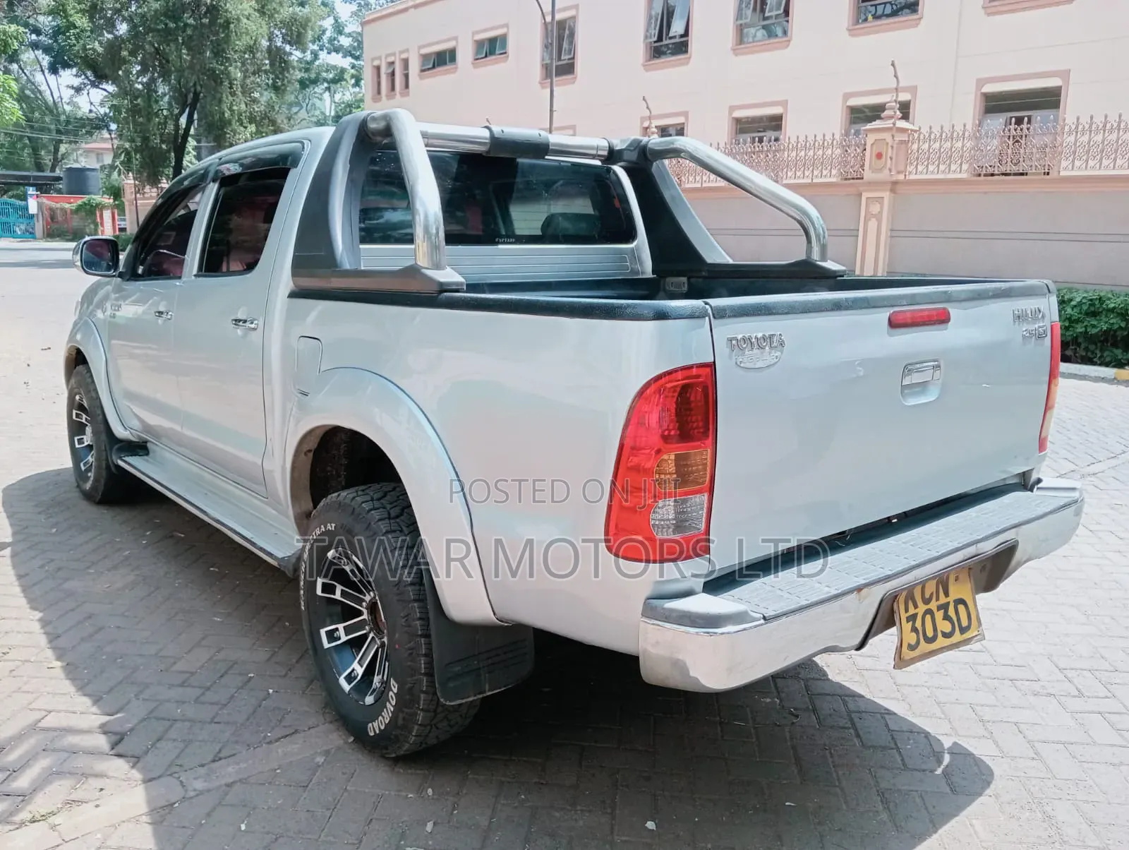 Toyota Hilux 2010 Silver