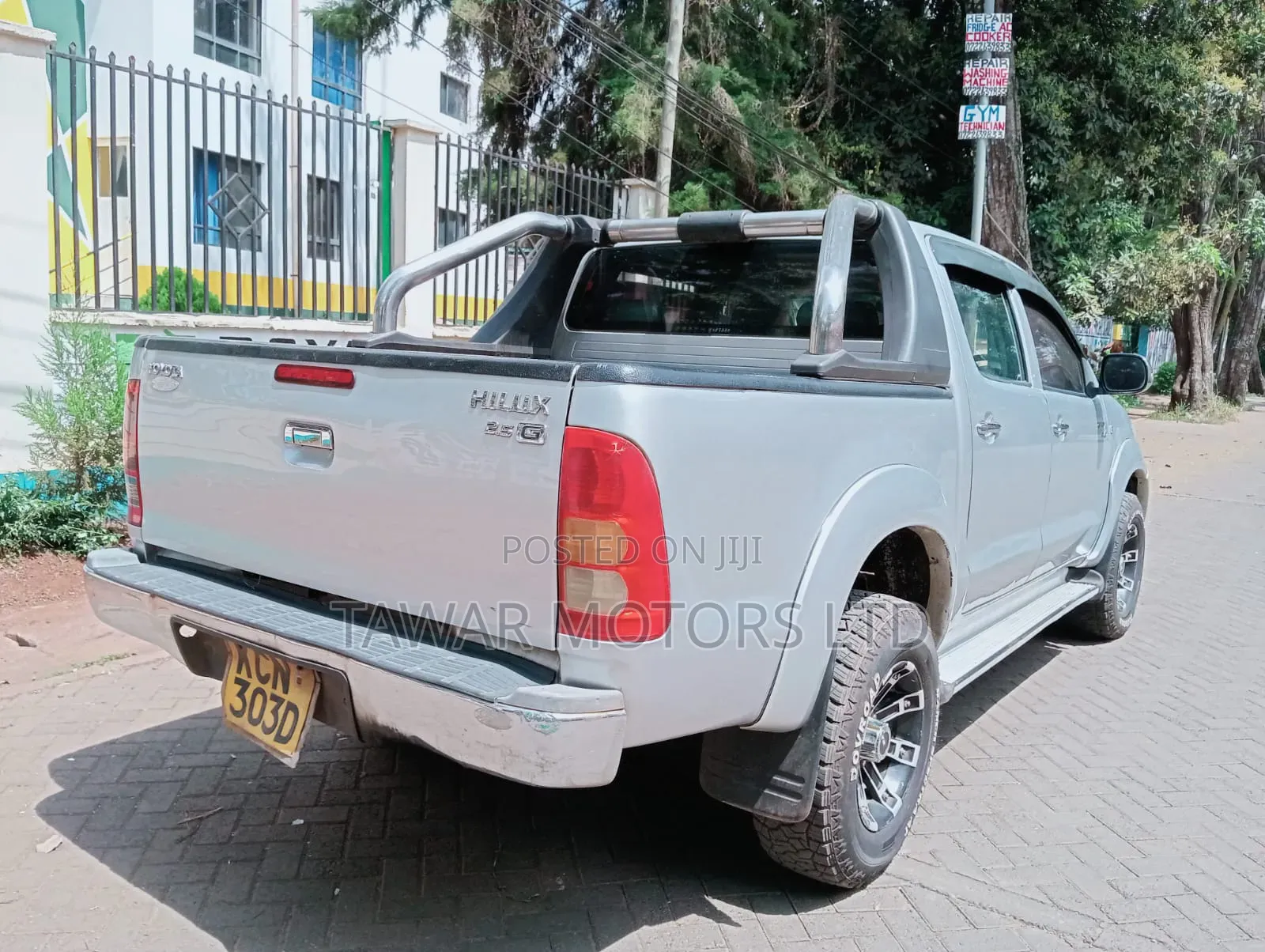 Toyota Hilux 2010 Silver