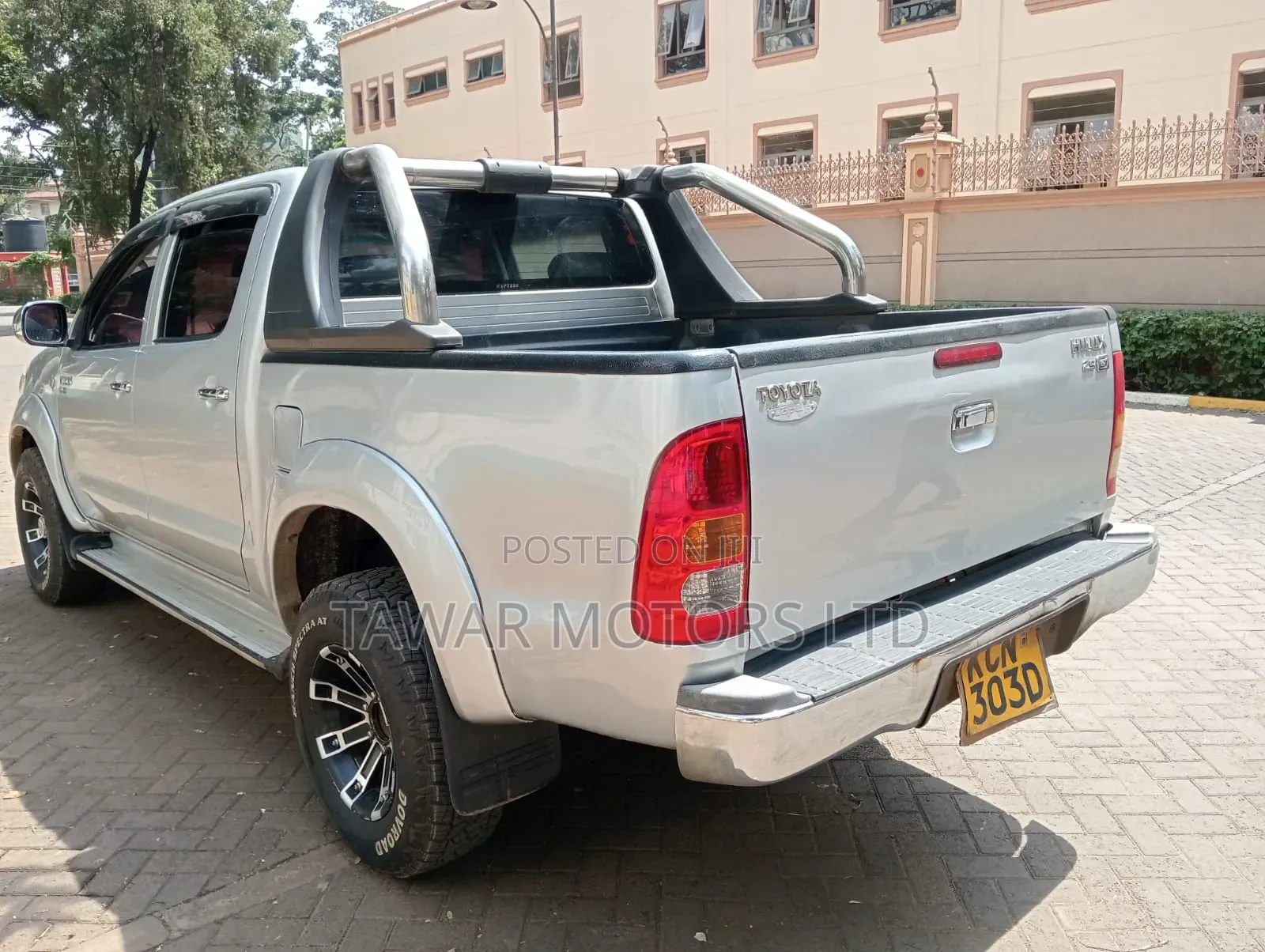Toyota Hilux 2010 Silver