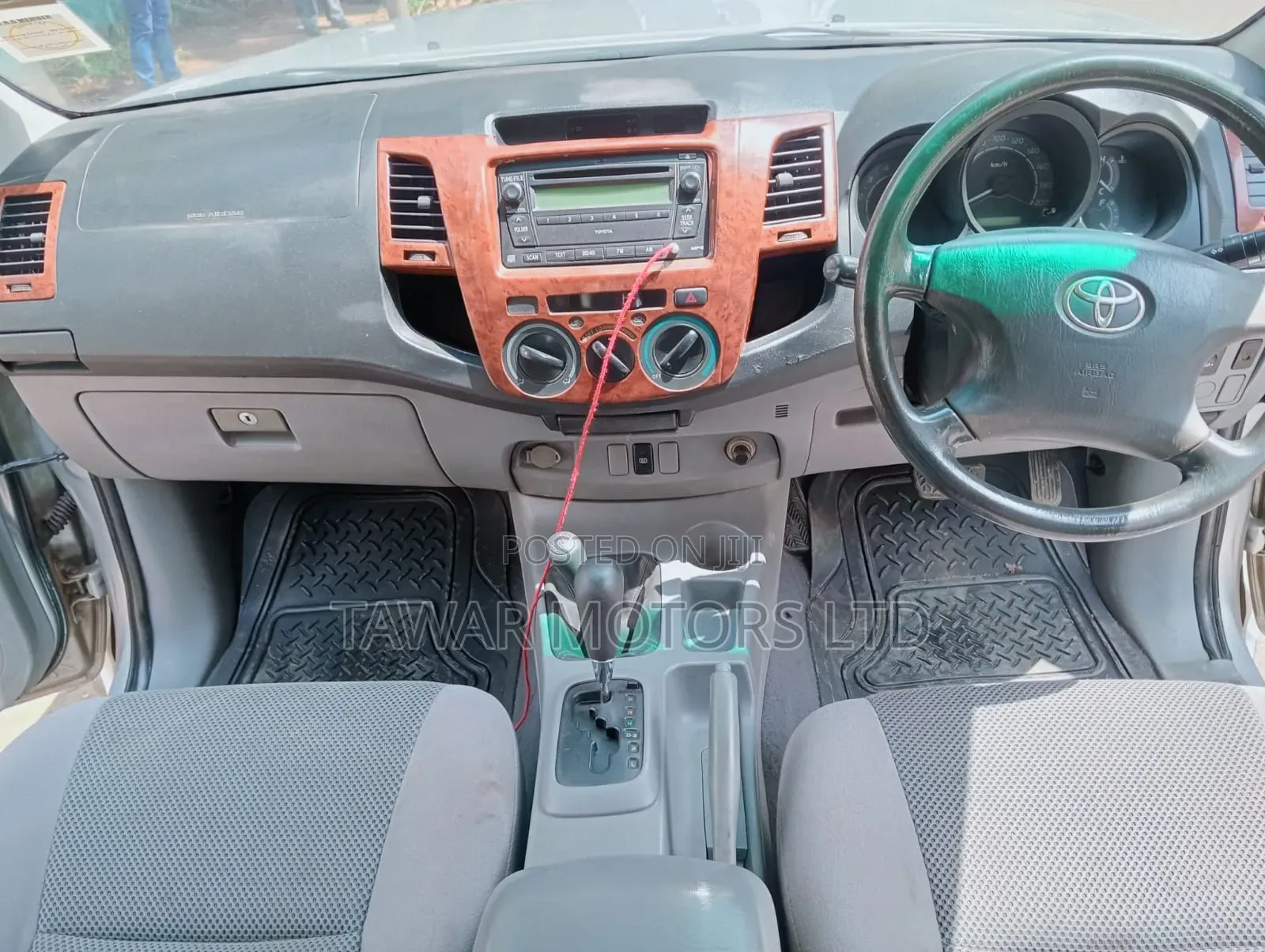 Toyota Hilux 2010 Silver