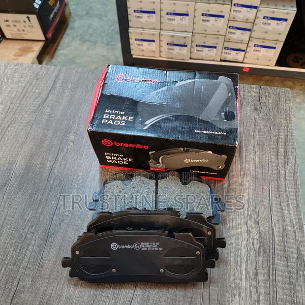 Audi Q5 Front Brake Pads - Original Brembo Performance Series - thumbnail 2