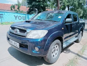 Toyota Hilux 2006 Blue