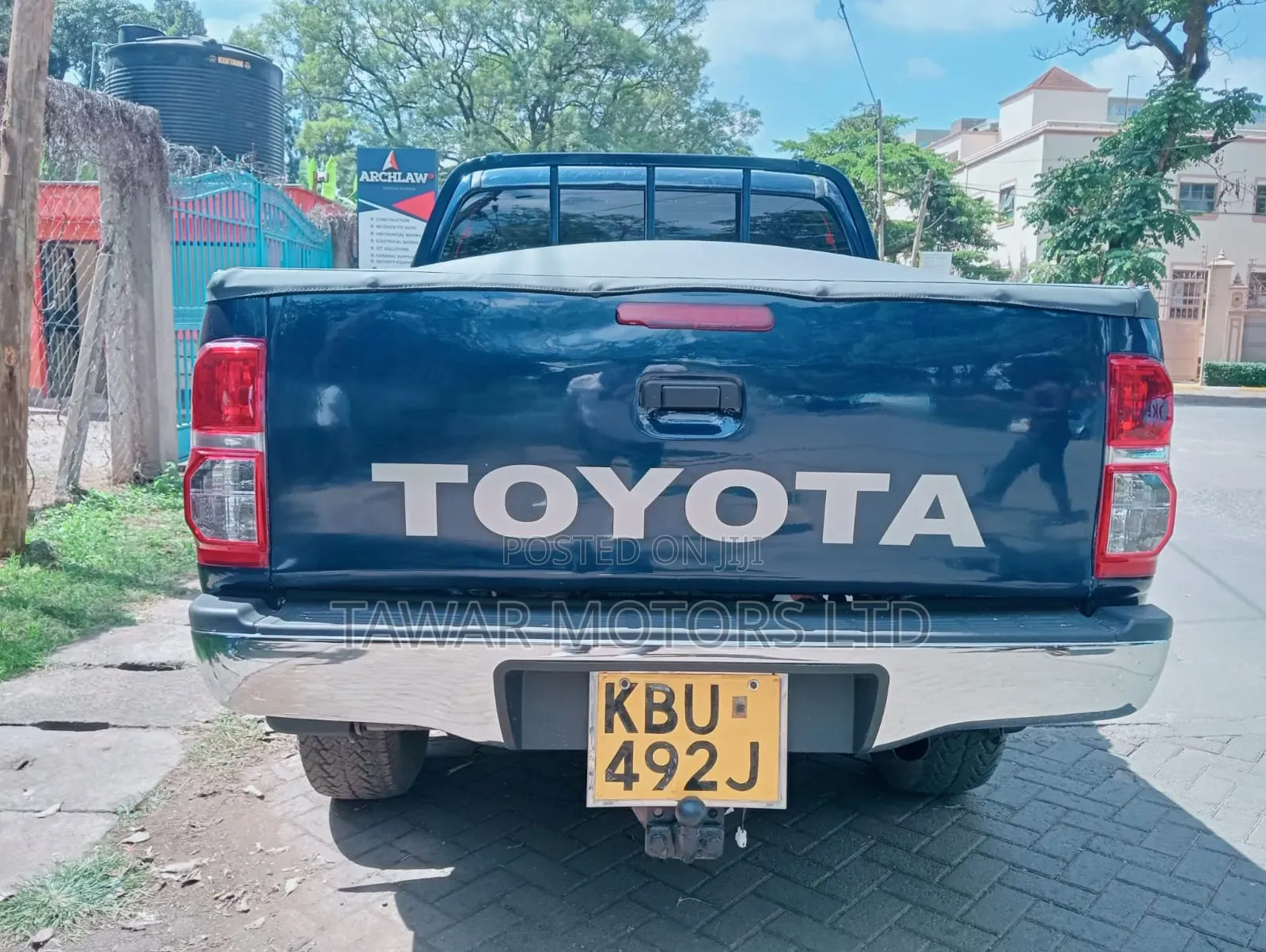Toyota Hilux 2006 Blue