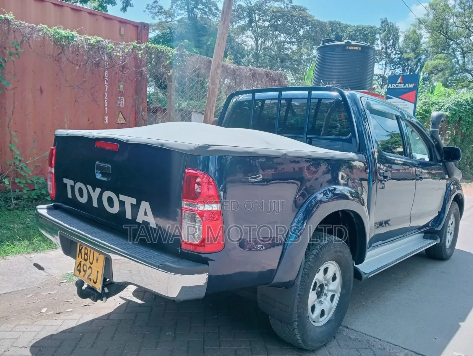 Toyota Hilux 2006 Blue
