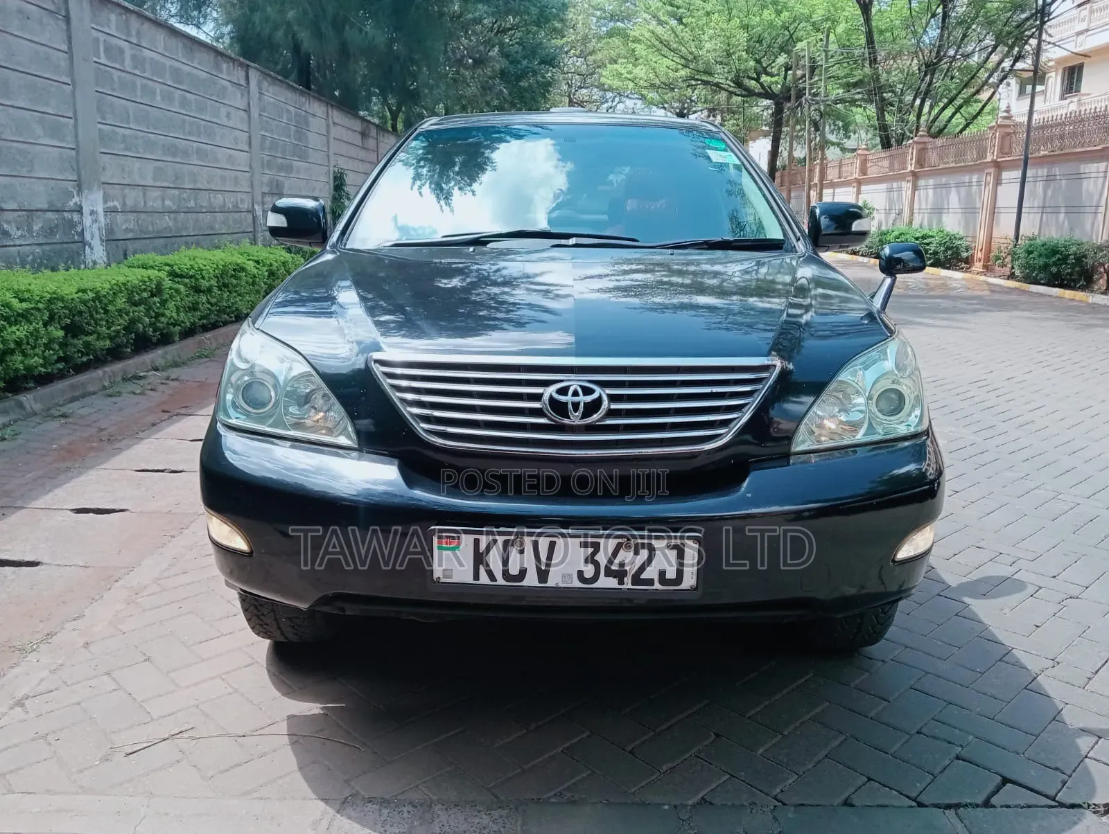 Toyota Harrier 2012