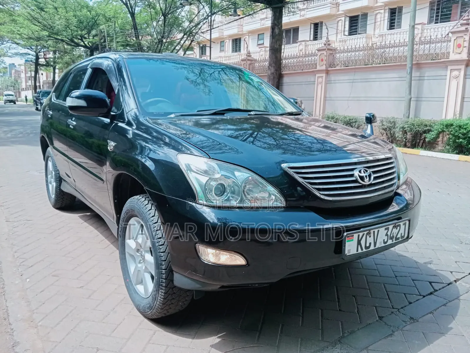 Toyota Harrier 2012
