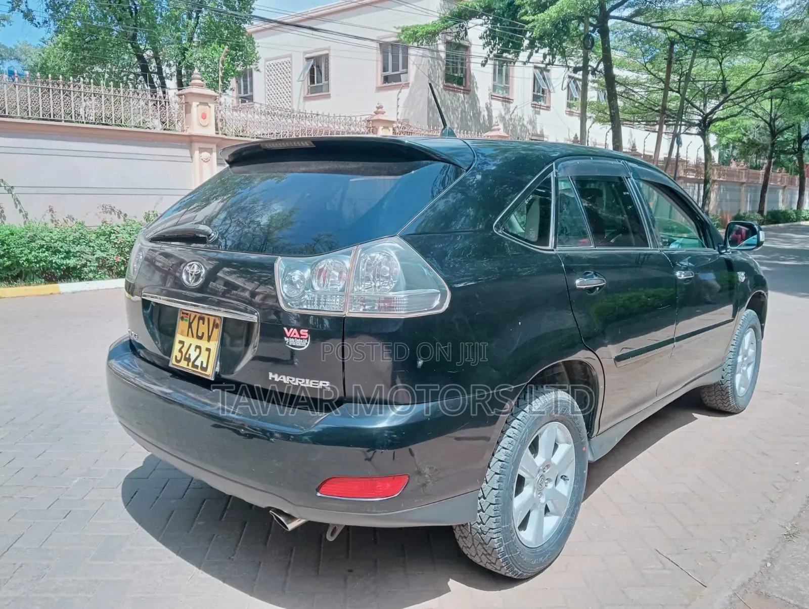 Toyota Harrier 2012