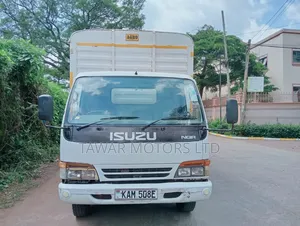 Isuzu NQR 2013 White
