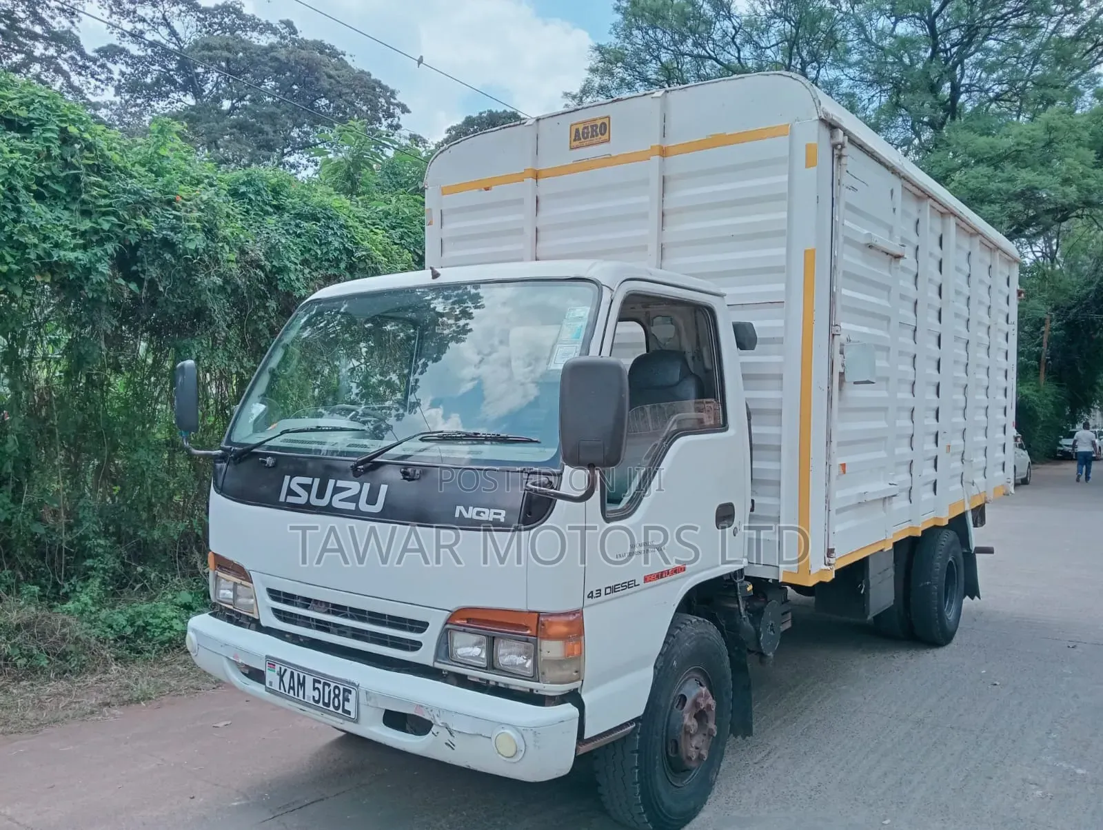 Isuzu NQR 2013 White