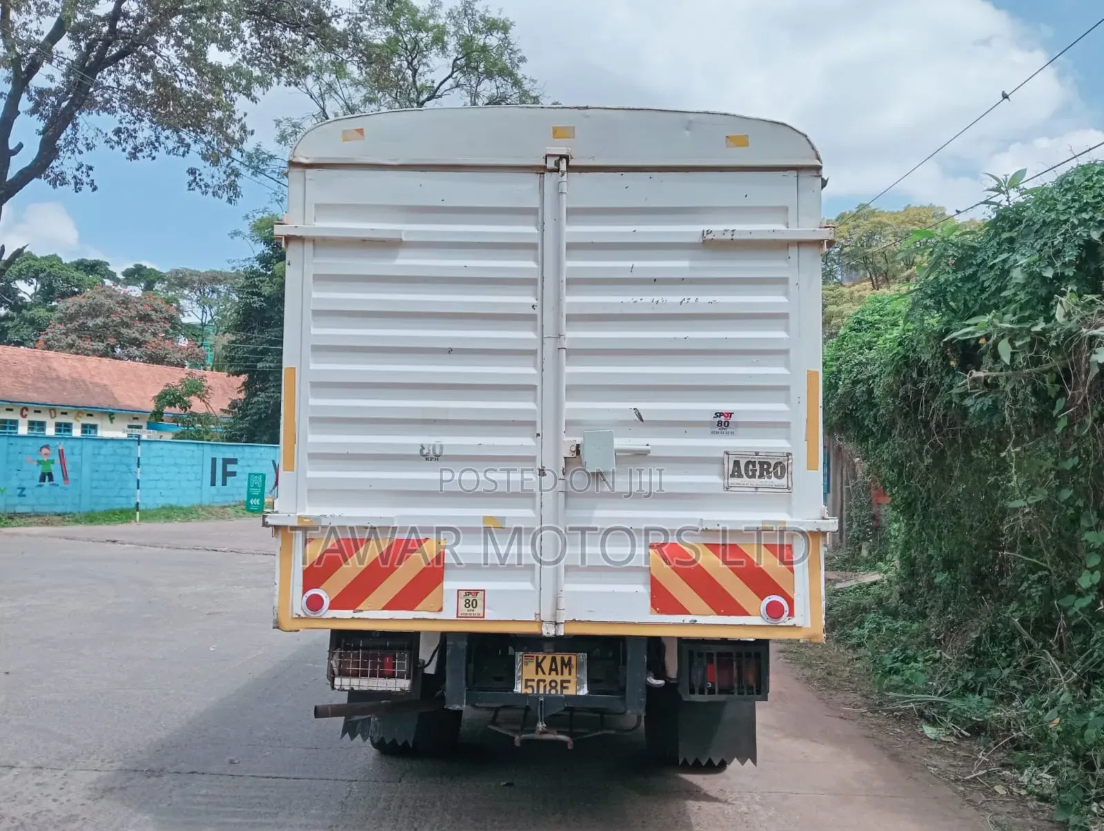 Isuzu NQR 2013 White