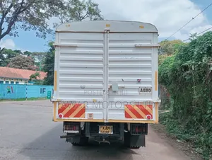 Isuzu NQR 2013 White