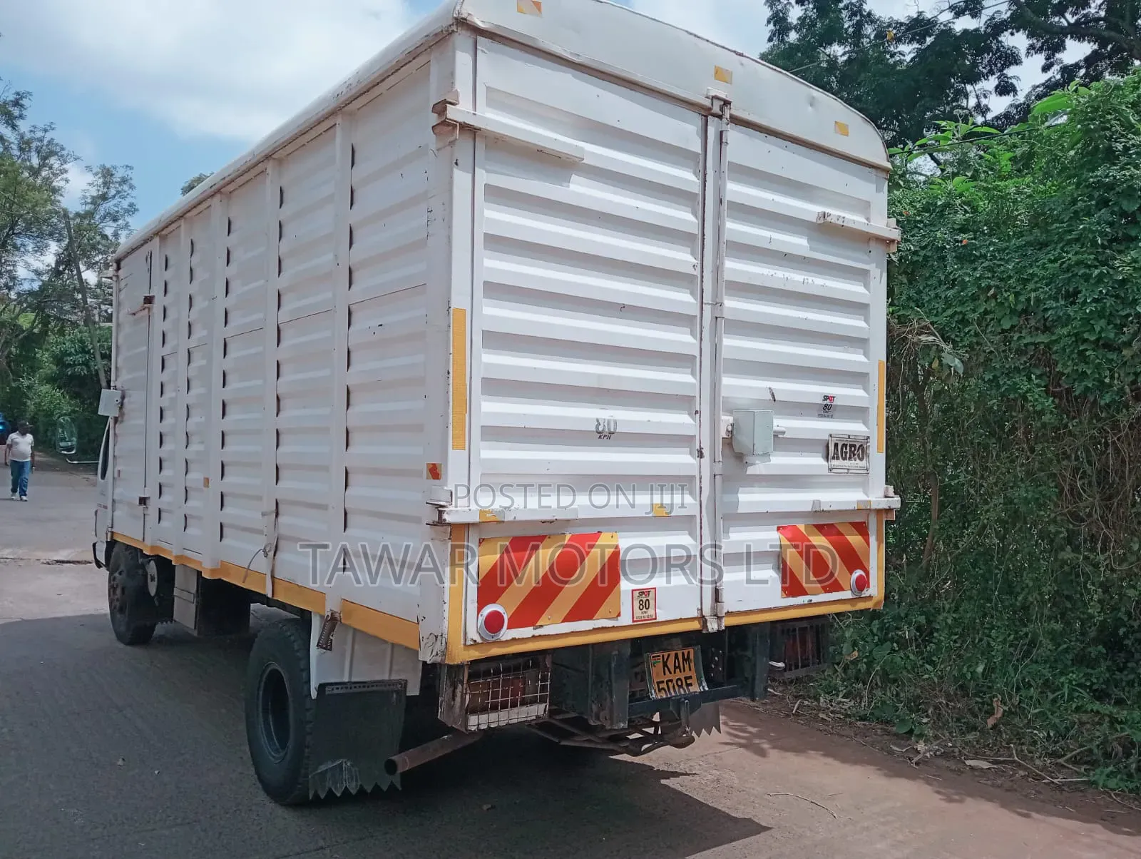 Isuzu NQR 2013 White
