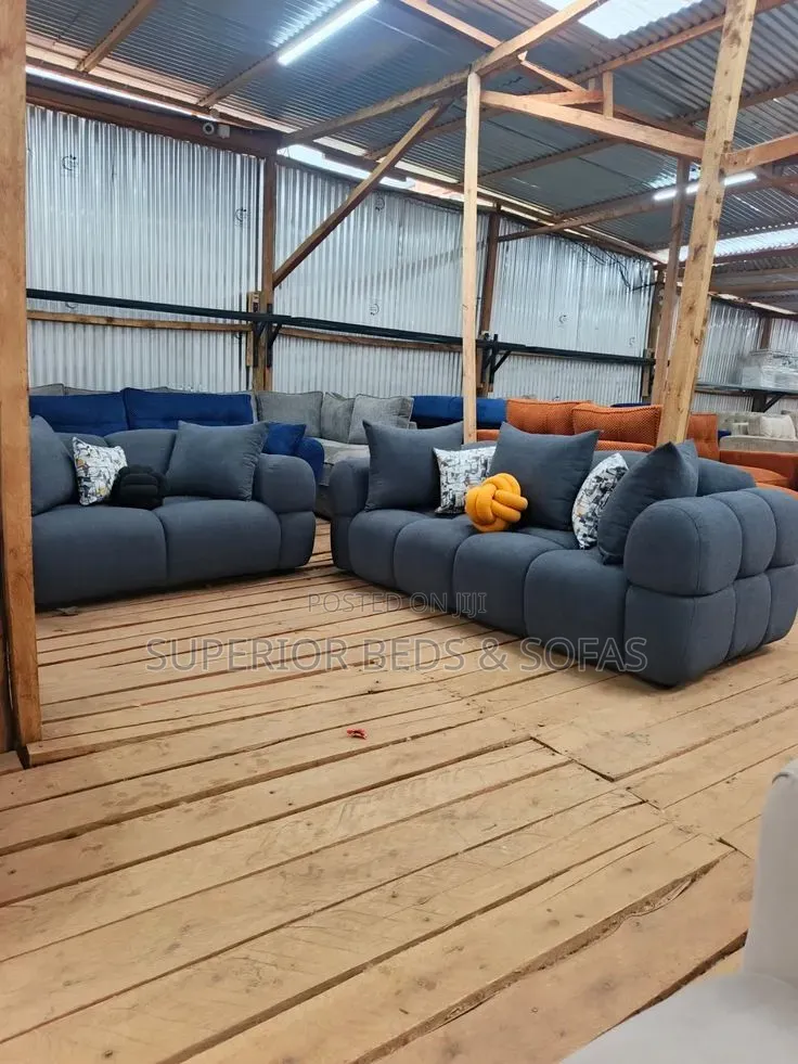 Chunky Grey 5 Seater Bubble Sofa: Pay on Delivery