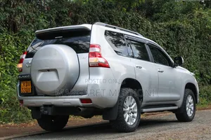 Toyota Land Cruiser Prado 2016 Silver
