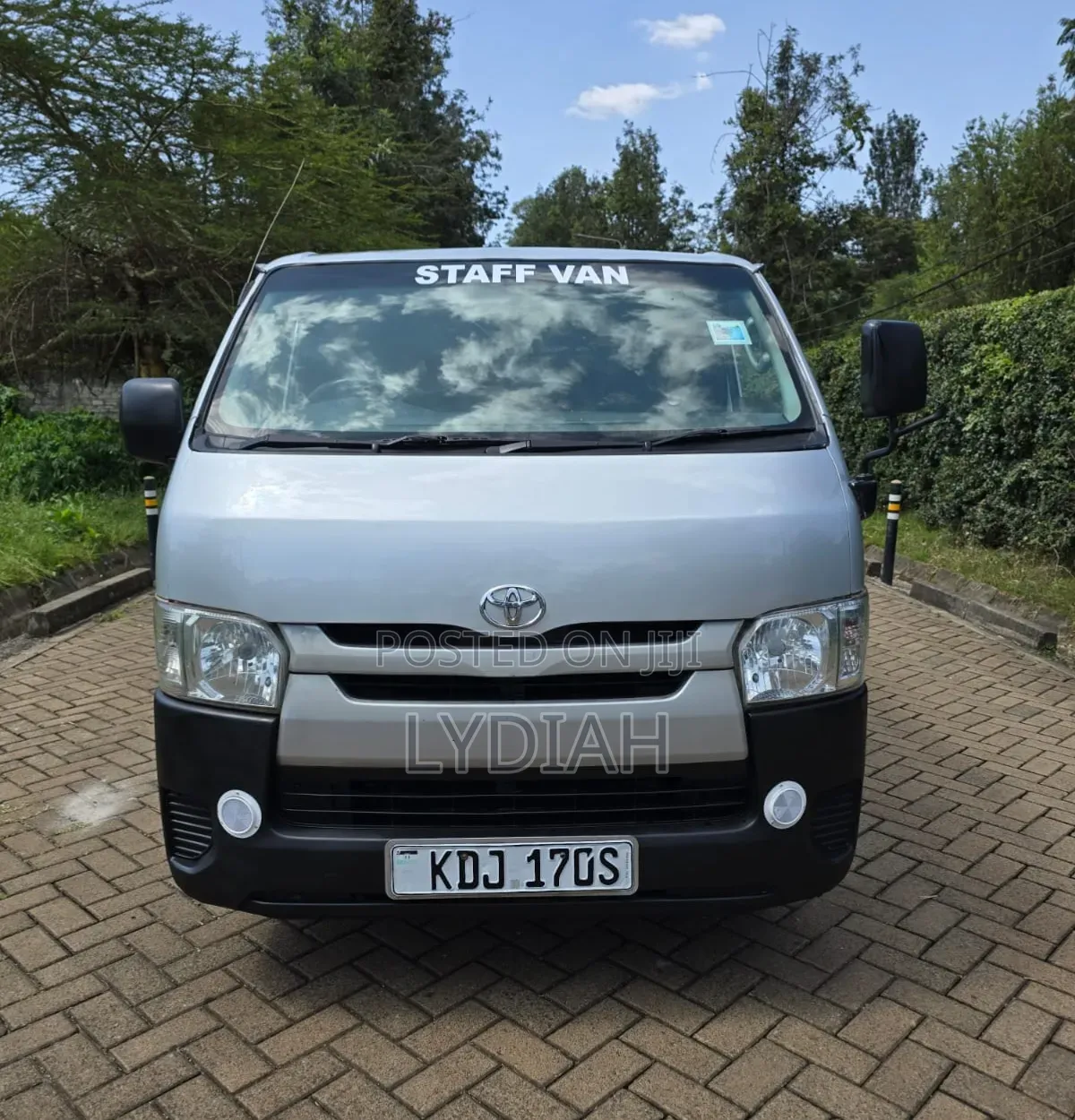 Toyota HiAce 2015 Silver