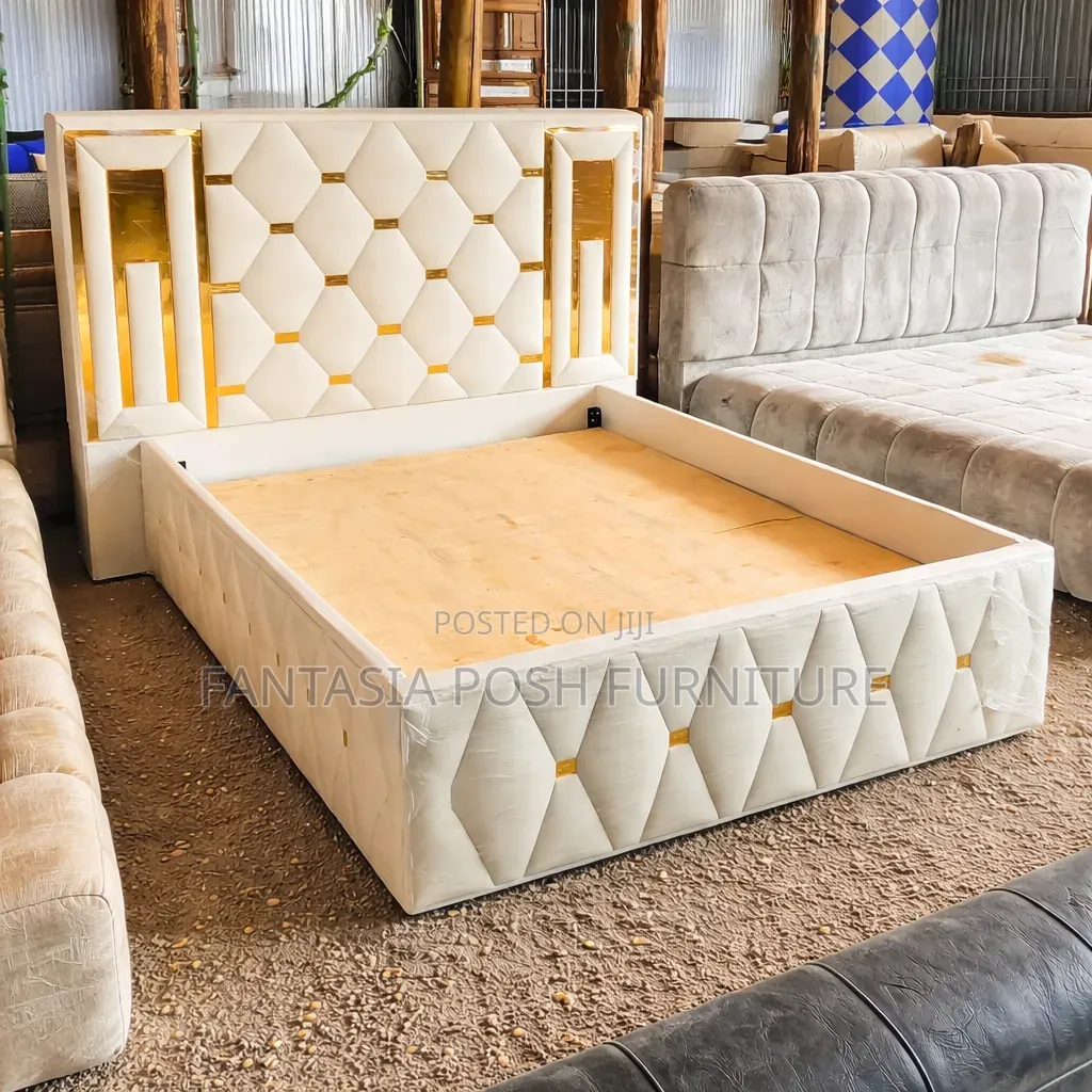 White Luxury Chester Bed Size 5 by 6