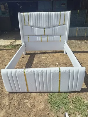 White Modern 4 by 6 Chester Bed