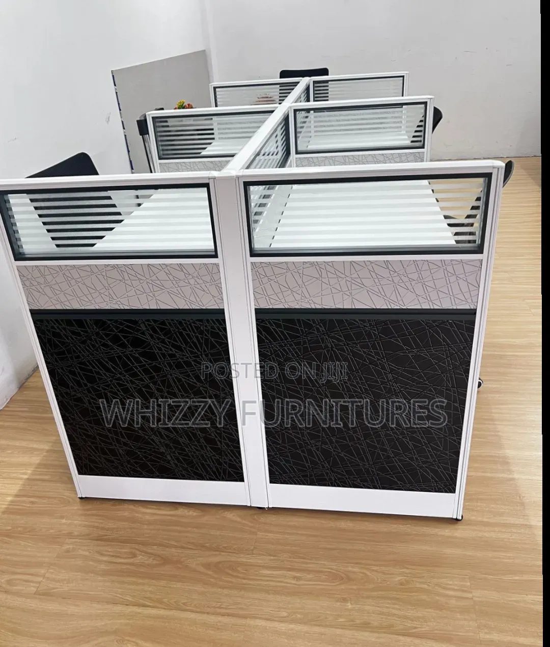 Modern 4 People Working Station