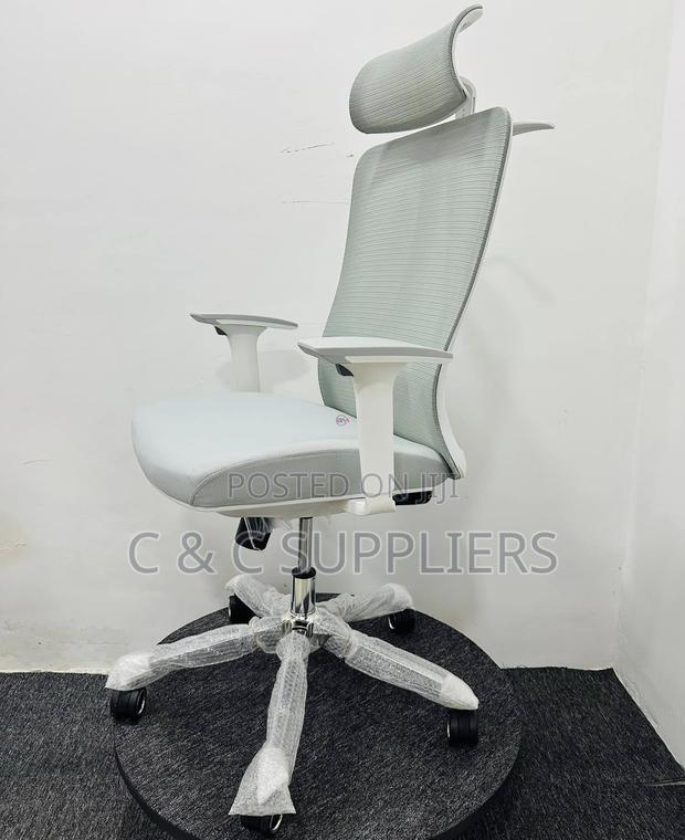 Office Chair; White Executive Orthopedic Office Chair - thumbnail 2