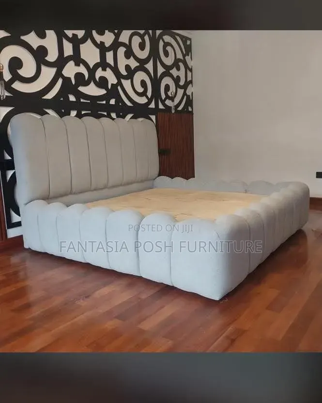 Grey/White/ Cream Bubble Bed 5 by 6