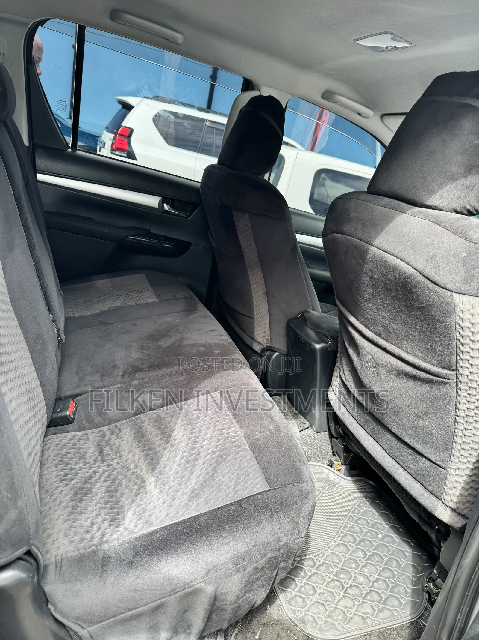 Toyota Hilux Revo Double Cab Deisel 2.4 AWD 2018 Silver