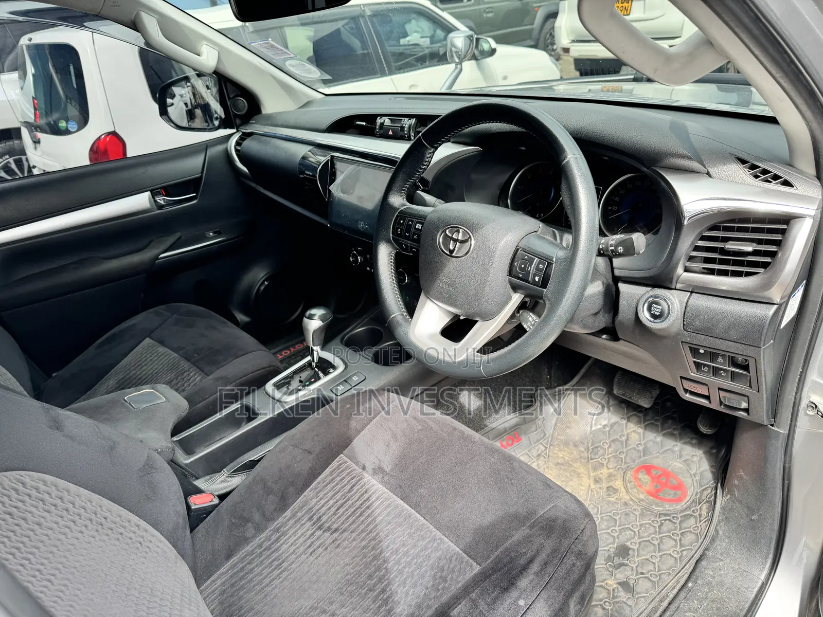Toyota Hilux Revo Double Cab Deisel 2.4 AWD 2018 Silver