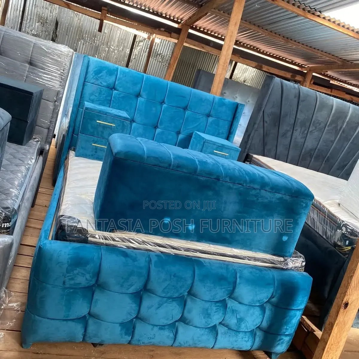 Blue Velvet Bed Size 5 by 6