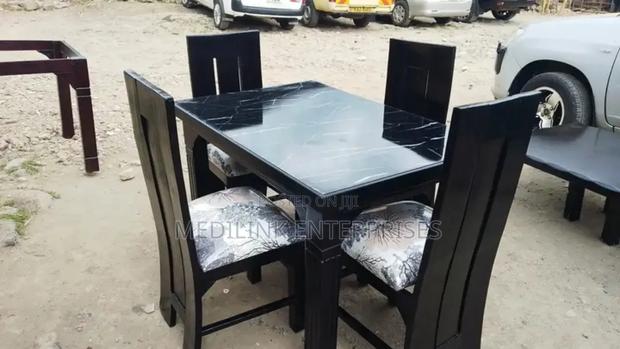 4-Seater Solid Dinning Table Set