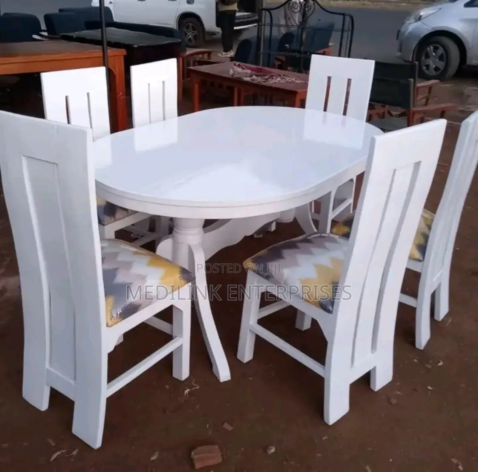 Whitish Tribu 6-Seater Dinning Table Set
