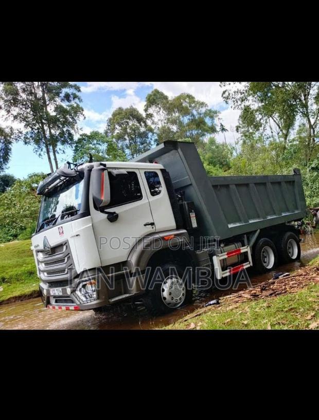 Heavy Commercial Vehicles ; Trucks,Lorries and Buses