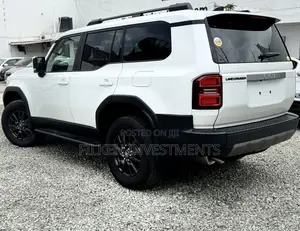Toyota Land Cruiser Prado 2.7 2023 White