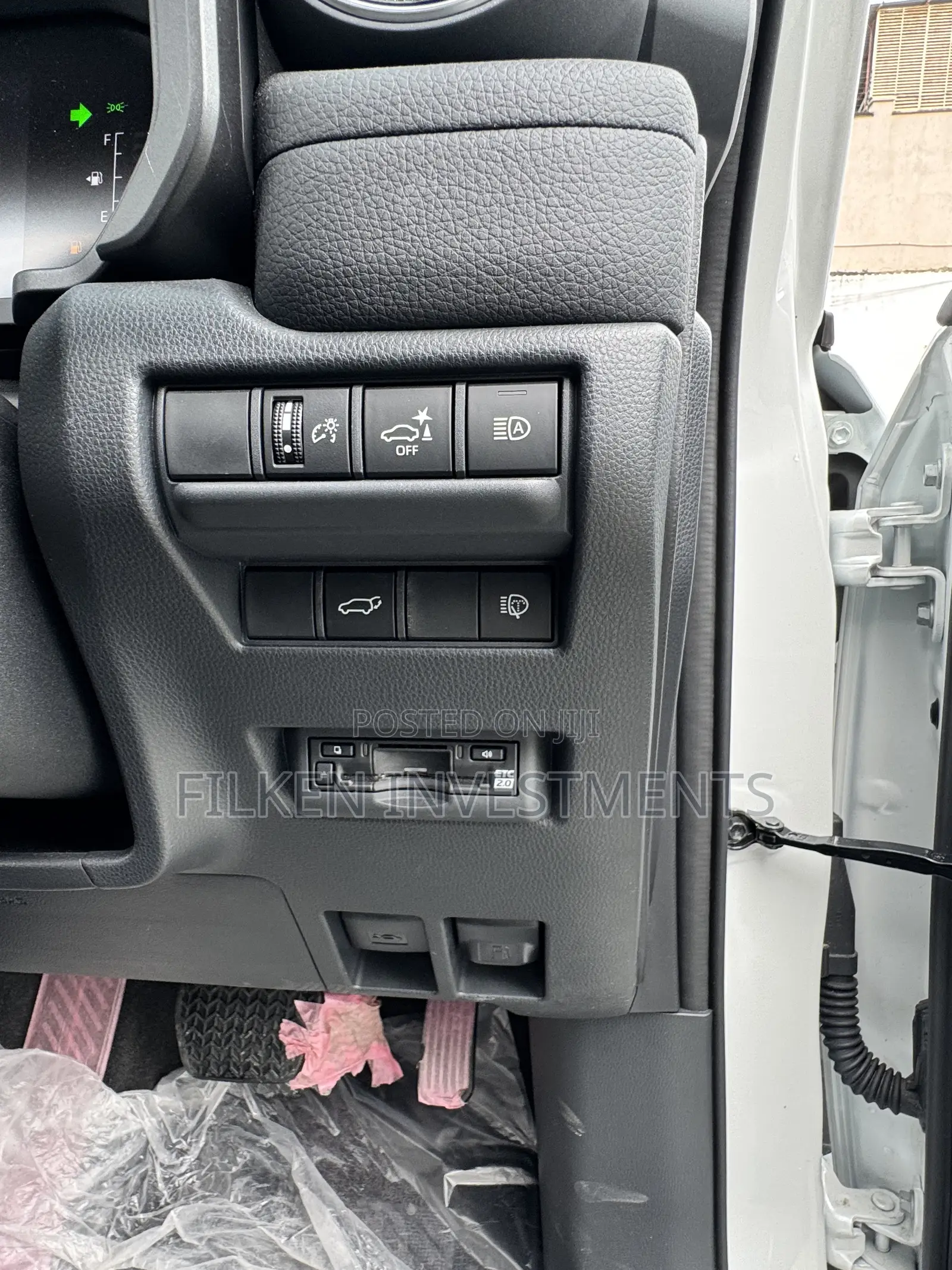 Toyota Land Cruiser Prado 2.7 2023 White