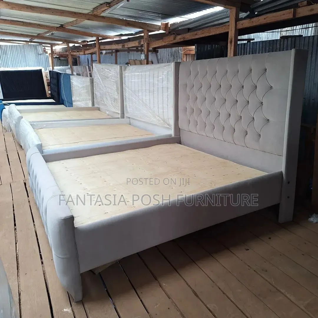 Tufted Bed Size 5 by 6 and 4 by 6