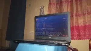 Laptop HP 348 G4 8GB Intel Core i5 HDD+SSD 500GB